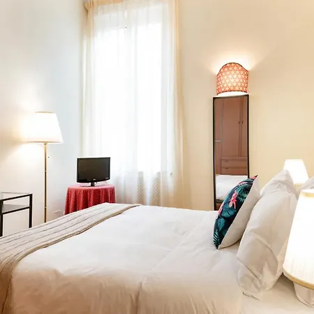 Fascinating 2 Bed Flat Up To 6 Guests In Testaccio * Ρώμη