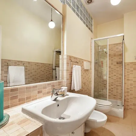 Fascinating 2 Bed Flat Up To 6 Guests In Testaccio * Ρώμη