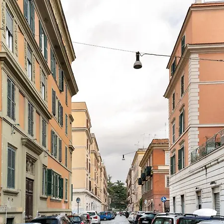 Fascinating 2 Bed Flat Up To 6 Guests In Testaccio Ρώμη